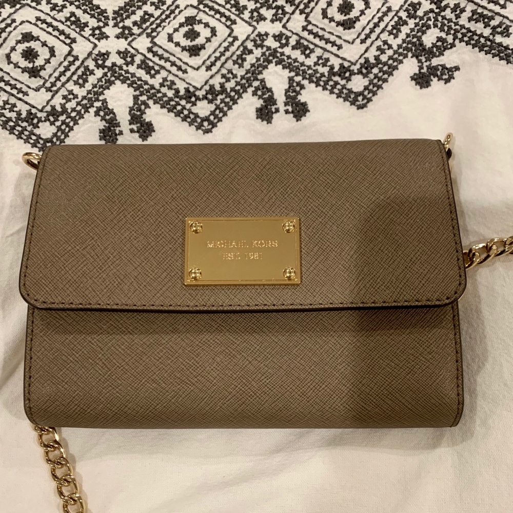 Michael Kors Jet Set Crossbody Purse - Picture 5 of 7